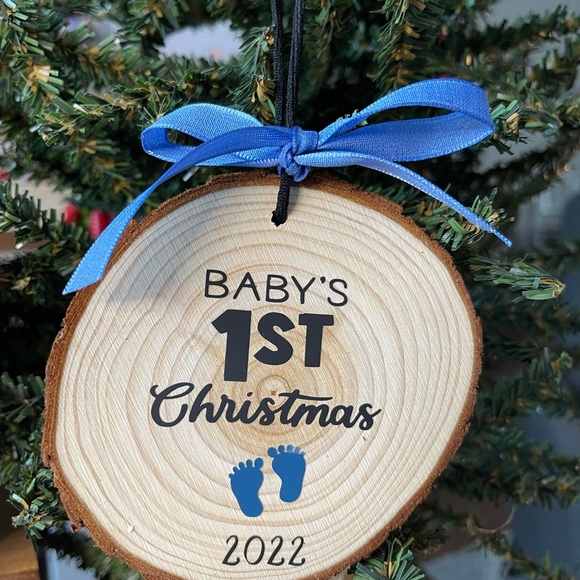 Baby’s First Christmas Wood Tree Slice Ornament Pink or Blue - Picture 3 of 3